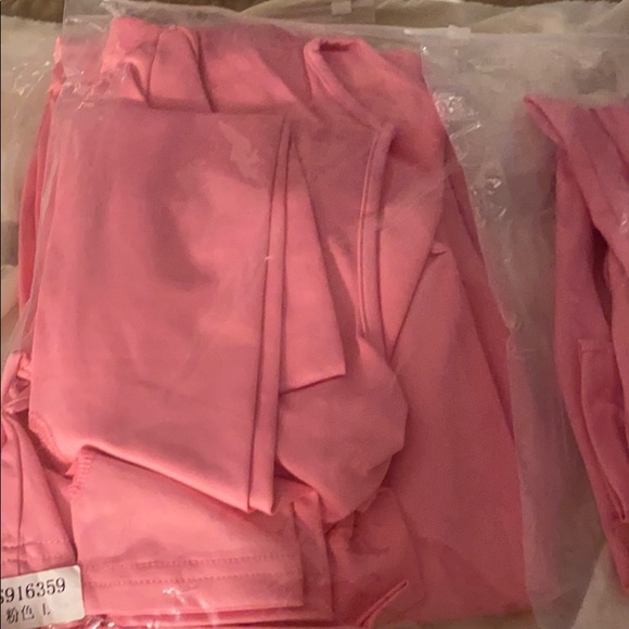 Super cute matching two piece set - Picture 2 of 3